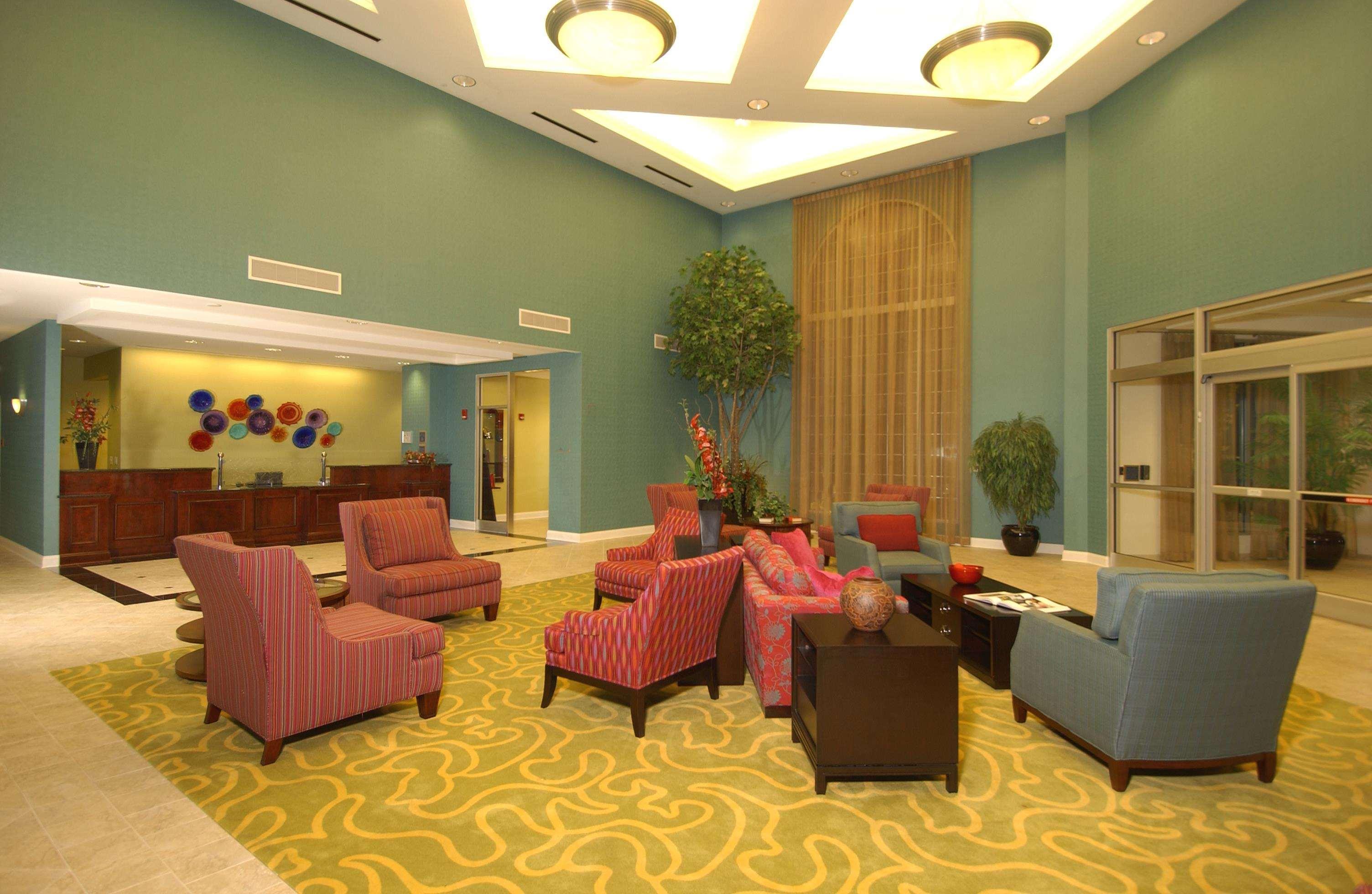 Doubletree By Hilton Greensboro Exterior foto