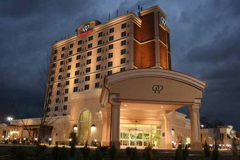 Doubletree By Hilton Greensboro Exterior foto