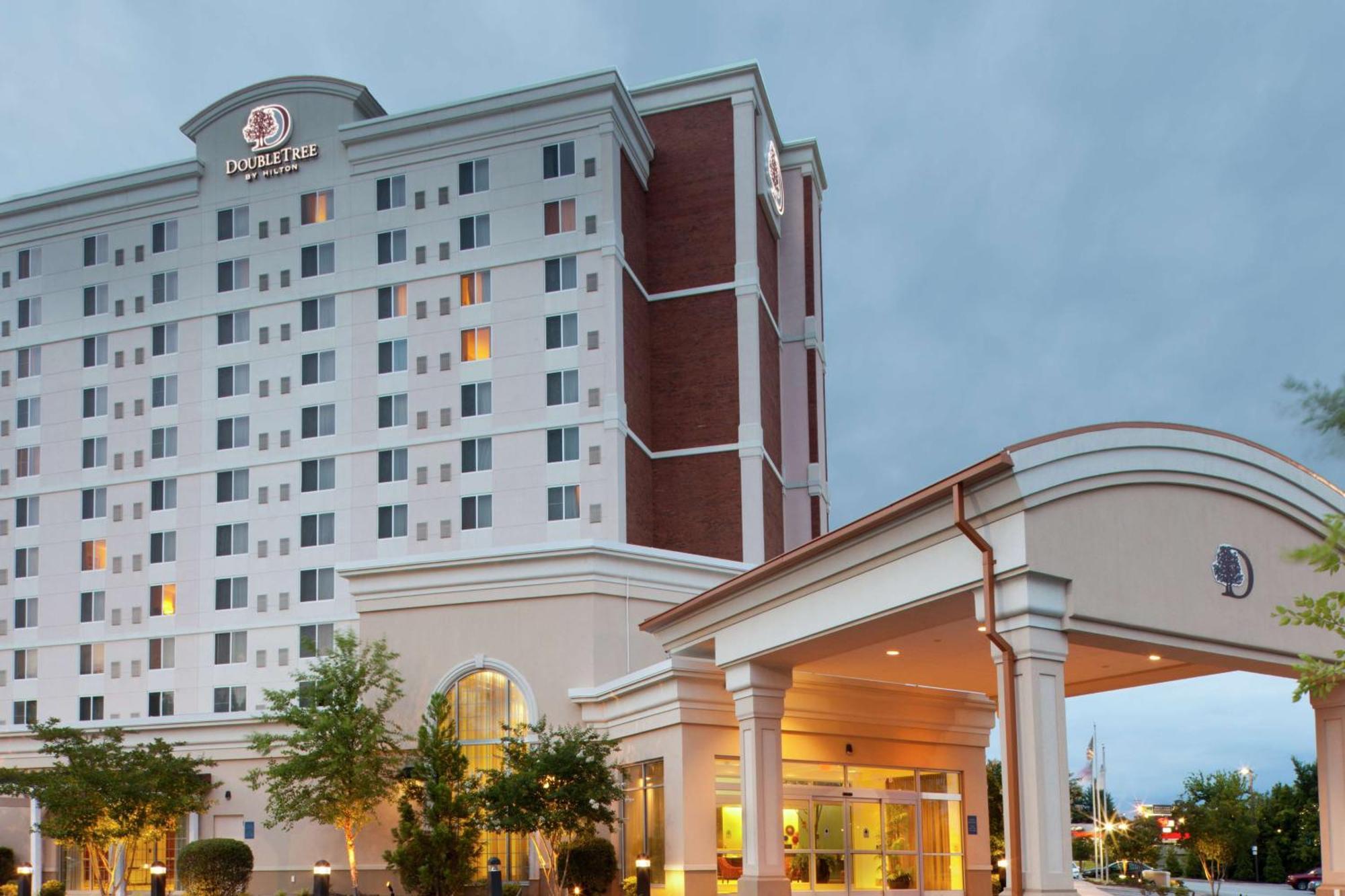Doubletree By Hilton Greensboro Exterior foto
