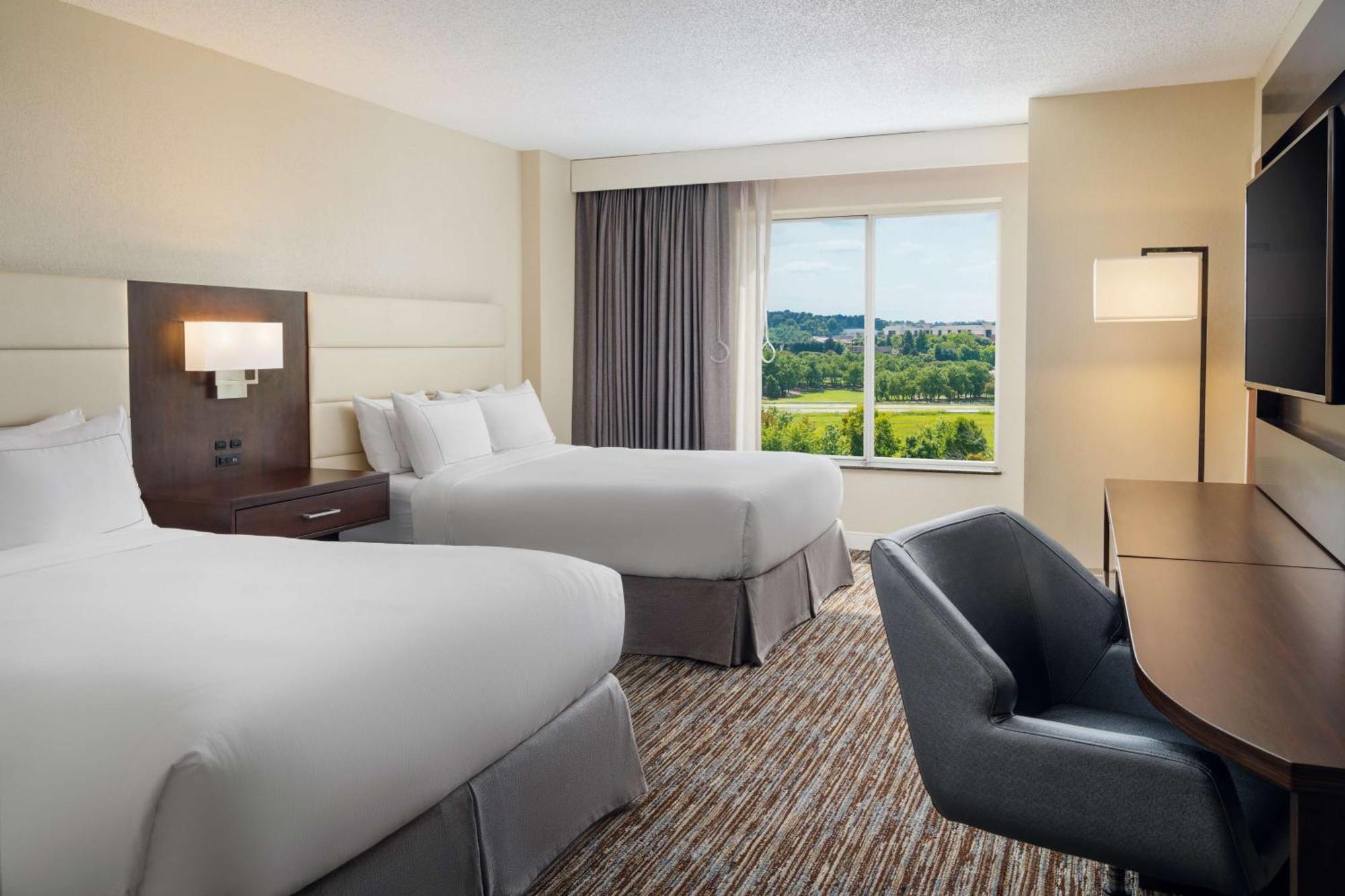 Doubletree By Hilton Greensboro Exterior foto